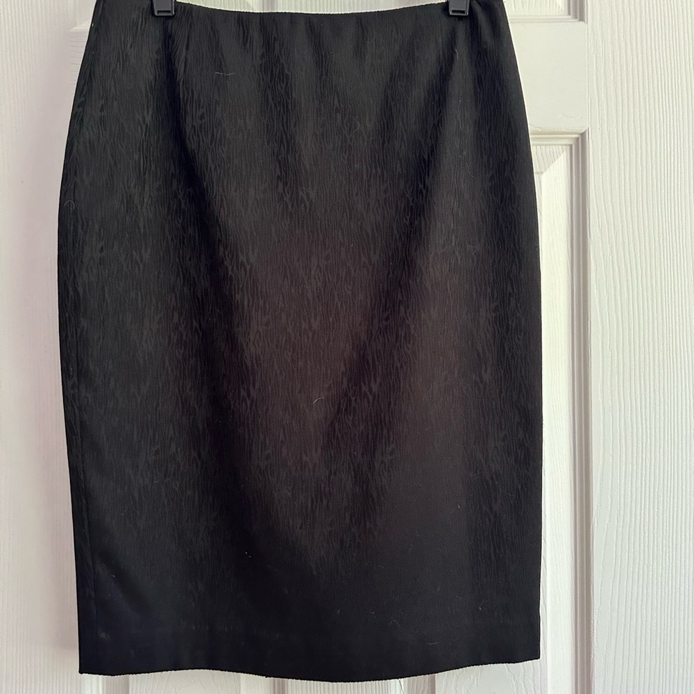 Elie Tahari Short Pencil Skirt Business Womens Size 2 Black Pull On Back Zipper